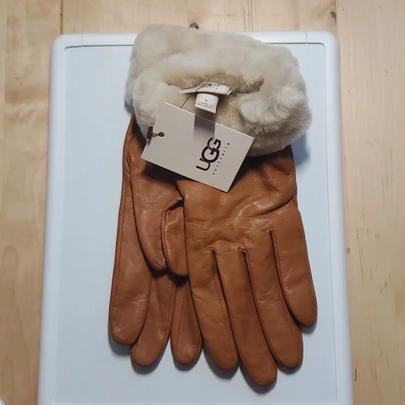 UGG AUSTRALIA NIB Leather Shortie Gloves - Picture 2 of 7